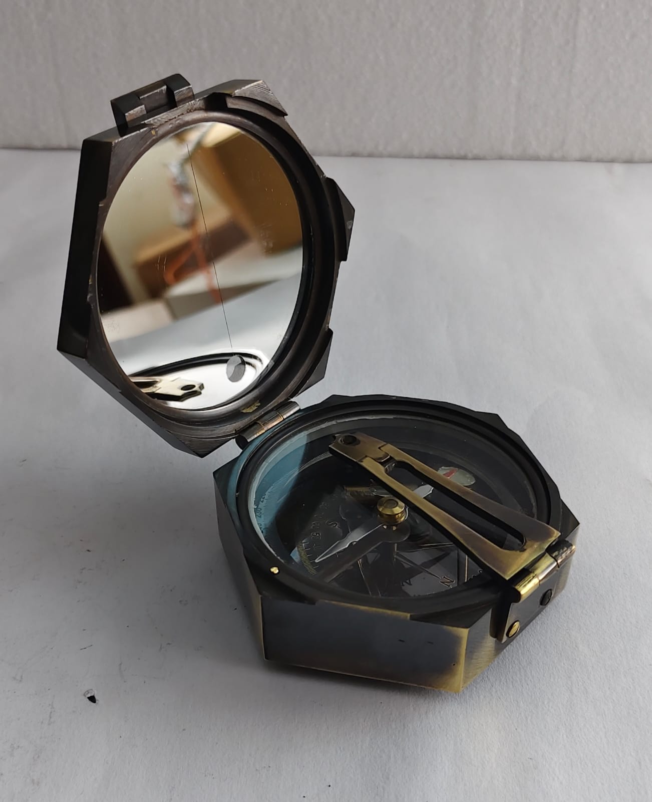 สีน้ำตาล