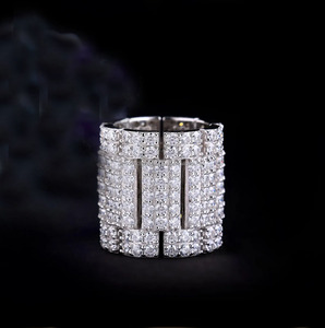 Anillo de compromiso Big Iced para hombre, estilo hip hop, con diseño de racimo, personalizado, estilo rapero, de plata de ley 925 chapada en rodio, con engaste de garras - Product Image 1