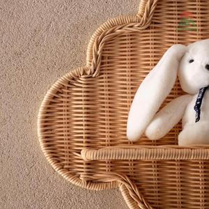 Étagère murale en rotin naturel tissé à la main pour la décoration de la chambre d'enfant et de la chambre de bébé, fabriquée à la main - Product Image 2