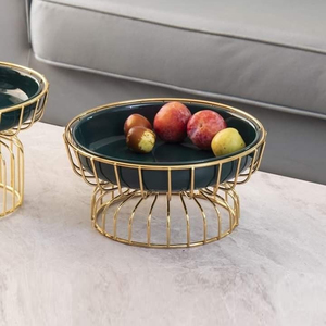 Frutero de metal con base de alambre dorado de lujo, elegante bandeja para aperitivos con pedestal para decoración moderna del hogar, hoteles y fiestas. - Product Image 6