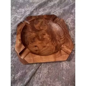 Cendrier de table rond en laiton fait main, 3 fentes, design moderne et décoratif, avec base en bois massif pour cendres de cigarettes - Product Image 5