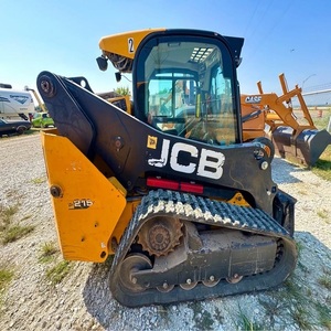 Chargeuse compacte JCB conçue pour les projets de construction, les travaux d'excavation, l'aménagement paysager, les travaux agricoles et la manutention efficace des matériaux - Product Image 4