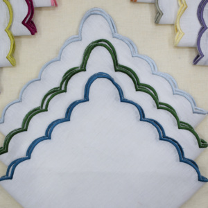 Serviette de table en lin de luxe faite à la main avec bord festonné et broderie, pour mariage, restaurant, décoration de table - Product Image 6