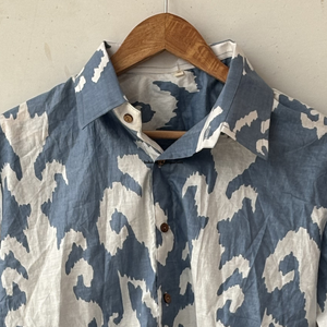 เสื้อเชิ้ตพิมพ์ลายดอกไม้สไตล์ลำลองสำหรับผู้หญิง ผ้าฝ้ายเนื้อนุ่ม ปกติดกระดุม สีชมพูและเบจ ลดราคา - Product Image 2