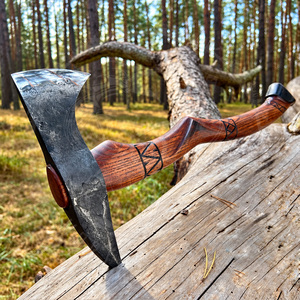 Hacha de Acero al Carbono Estilo Vikingo Industrial Hecha a Mano con Mango de Madera y Empuñadura Tallada, Hacha Tradicional para Acampar y Cortar Leña - Product Image 2