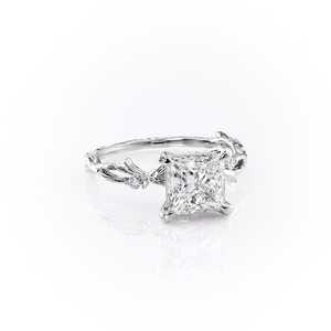 Anillo de compromiso clásico para mujer, de plata 925, con diamante moissanita de corte princesa y banda de ramas. - Product Image 6