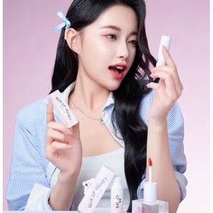 แคทส์ แล็บ บลูร์ ลิป เวลเวท ลิปสติกเนื้อครีมติดทนนาน-กล่องขนาดตัวอย่าง - Product Image 1