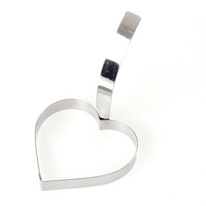 Molde de Acero Inoxidable para Huevos, Tostadas y Panqueques, 3 Formas Disponibles: Corazón y Cuadrado, 10 cm, Apto para Lavavajillas y Horno - Product Image 4