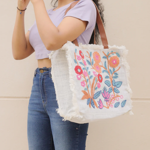 Sac fourre-tout pour femme en coton perlé fait main avec fermeture ouverte et broderie par Whimsy Art Craft - Product Image 4