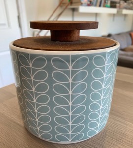 Pot de rangement en céramique à motif moderne avec couvercle en bois, récipient hermétique pour aliments, organisateur de comptoir de cuisine durable - Product Image 1