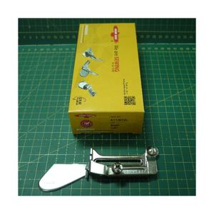 จักรเย็บผ้าอุตสาหกรรม A11 1ST 3มม. แบบ jtype hemmer แบบแกว่งทำในไต้หวันสำหรับชิ้นส่วนเครื่องจักรเครื่องนุ่งห่ม - Product Image 1