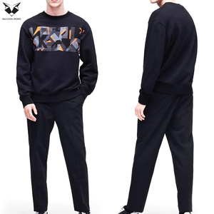 Ropa Urbana de Excelente Calidad para Hombre en Diferentes Colores Sólidos con Logotipo Personalizado, Conjuntos Deportivos Casuales para Hombre - Product Image 5
