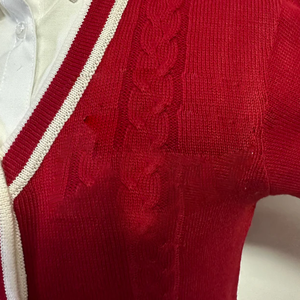 Suéter Cárdigan con Cuello en V Rojo/Blanco Inspirado en DST, 100% Algodón, Estilo Sorority Invernal, Transpirable y de Primera Calidad - Product Image 6