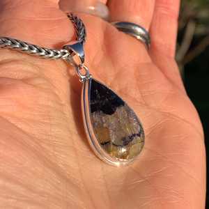 Colgante de Plata de Ley con Fluorita Azul John Chapado en Oro Hecho a Mano, Elegante y Clásico, Regalo de Compromiso con Piedra Preciosa - Product Image 6