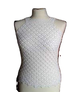 Camiseta de moda personalizable para mujer, ropa de alta calidad, fabricación a granel y exportación de margaritas en la India - Product Image 1