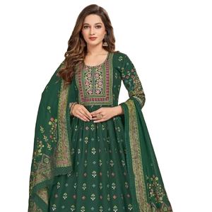 Nouveau lancement Heavy Rayon Foil Prints avec broderie au cou et ensemble Dupatta pour femmes pour vêtements indiens et pakistanais - Product Image 1