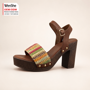 Sandales compensées multicolores tissées pour femmes, à talon bloc épais effet <span class=keywords><strong>bois</strong></span>, avec boucle de cheville, style chic bohème, chaussures d'été tendance, faible MOQ, OEM ODM - Product Image 1