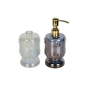Distributeur de savon en verre de luxe avec pompe dorée, flacon rechargeable pour savon liquide et lotion - Product Image 2
