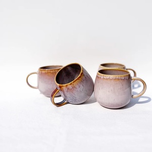 Taza de Café de Cerámica con Esmalte Reactivo Degradado, Diseño de Cuerpo Ancho, Asa de Agarre Firme, Retención de Calor Superior para Uso Diario - Product Image 5