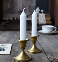 Ensemble de bougeoirs vintage en laiton pour petites bougies coniques, bordure perlée, finition dorée patinée, décoration de table écologique pour Noël
