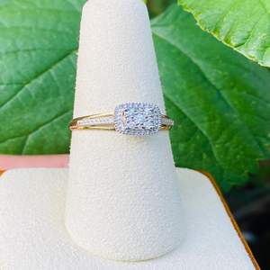 แหวนเพชรแท้ 1/4 กะรัต ทรงฮาโล สำหรับงานหมั้น งานแต่งงาน และวันครบรอบ คุณภาพสูง SI1/G ทองคำ 10k สีเหลือง ยี่ห้อ RITZIN รุ่นน่ารัก - Product Image 2