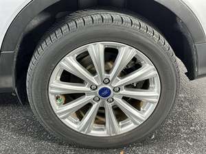 Ford Escape Titanium FWD 2017 - Product Image 6