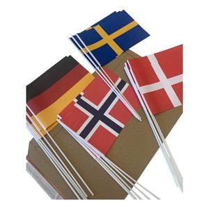 Drapeaux d'extérieur rectangulaires portables en polyester avec mât en acrylique, imprimés numériquement, pour activités promotionnelles - Product Image 1