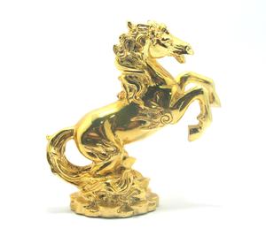 OEM personnalisé Golden Horse Sculpture qualité assurée Vietnam artistique résine Animal ornement raffiné sur mesure décoration de la maison - Product Image 5