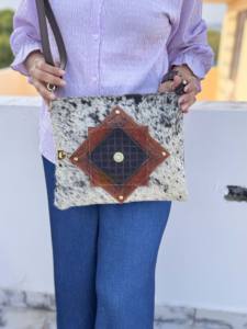 Nouveau sac à main en cuir sculpté à la main par un designer, véritable sac bandoulière en fourrure de vache, sacs bohèmes élégants pour femmes, multi-usages - Product Image 5