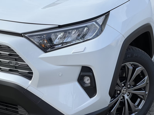 โตโยต้า RAV4 2024 – รถเอสยูวีไฮบริดที่เชื่อถือได้ พร้อมระบบขับเคลื่อนสี่ล้อและสัมผัสความสะดวกสบายระดับพรีเมียม - Product Image 2