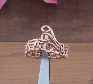 แหวนเงินแท้ชุบทองคำสีกุหลาบทำมือ ดีไซน์เรียบหรู สำหรับผู้หญิง เหมาะสำหรับงานปาร์ตี้และแฟชั่น - Product Image 5