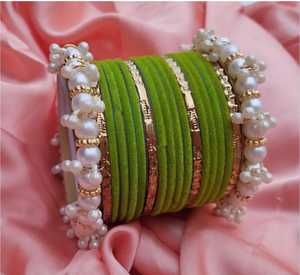 Ensemble de bracelets en or avec perles blanches, bijoux élégants pour femmes, bracelets empilables, accessoire de mode - Product Image 5