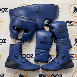 Paquete de Entrenamiento Físico con Protector de Cabeza Acolchado, Protección para Manos, Protector Corporal, Espinilleras y Calzado de Tobillo Alto - Product Image 1