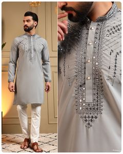 Magnifique tissu Armaani Lachko avec broderie lourde et travail de sequins, kurta pour homme avec pyjama en coton Raymond pour les mariages - Product Image 5