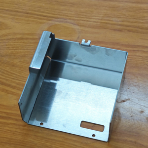 Boîtier en tôle d'acier inoxydable sur mesure, découpe laser de précision, pliage, soudage, boîte pour équipement électrique industriel - Product Image 1