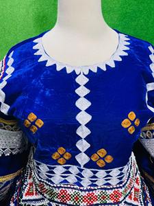 Auténtico Vestido Corto Nómada Afgano con Bordados Vibrantes de Cuentas, Adornos Tradicionales de Monedas y Costuras a Mano Pesadas - Product Image 5