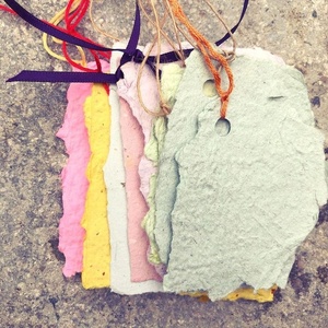 New Custom Eco-Friendly <b>Handmade</b> <b>Paper</b> Hang Tags Biodegradable Natural Fiber Garments for Ethical Clothing Bag Environmentally - Product Image 1