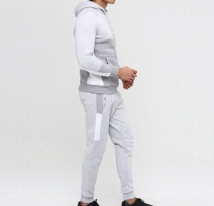 Nouvel Arrivage Survêtement Sportif Homme Personnalisé Décontracté Uni Effet Usé Délavé à l'Acide avec Logo Imprimé Personnalisé à Capuche Hiver - Product Image 6