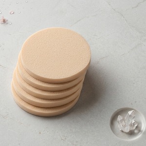 [K-ESSENTIALS] Esponja de Maquillaje en Forma de Corazón, Esponja Facial de Rubycell con Tacto Natural y Suave - Product Image 1