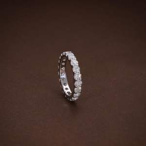 Bague de mariage en or massif avec diamants de laboratoire taille ronde, alliance éternelle pour femme, or blanc, or jaune, or rose - Product Image 2