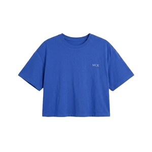 Camiseta gráfica azul brillante con corte cropped, logo personalizado, hombros caídos, estilo casual, versátil, estilo urbano. - Product Image 3
