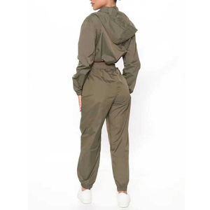 Wholesale OEM Custom Made <b>Women</b> Sports Wear Windbreaker Sets Wholesale High Quality Custom Logo Windbreaker <b>Women</b> Tracksuit - Product Image 4