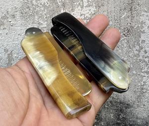 Peignes pliants élégants en corne de buffle, peignes de poche pliables en corne d'ox naturelle par f s i - Product Image 1