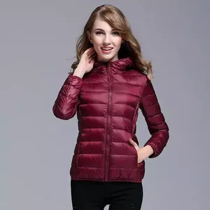 Veste matelassée courte en polyester imperméable pour femmes, avec capuche, sur mesure, grande taille, pour l'hiver - Product Image 4