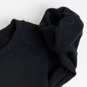 เสื้อสเวตเชิ้ตคอกลมวาร์ซิตี้ ผ้าฟลีซพรีเมียม สไตล์วิทยาลัย ปักตัวอักษร เสื้อกันหนาวลำลอง แฟชั่นสตรีทแวร์ - Product Image 3