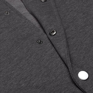 เสื้อแจ็คเก็ตเบสบอลผู้ชายสั่งทำพิเศษ ผ้าแคนวาสคุณภาพสูง สไตล์วาร์ซิตี้ทรงโอเวอร์ไซส์ คอตั้ง ดีไซน์แนวสตรีท พร้อมสกรีนลายตามสั่ง - Product Image 4