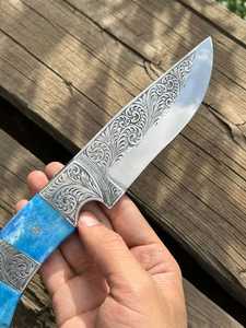 Cuchillo de Caza Personalizado Hecho a Mano con Acero D2, Grabado a Mano, Mango de Hueso con Bolster Grabado, Hoja de 6-7.9 Pulgadas, Cuchillo Multiusos para Exteriores - Product Image 4