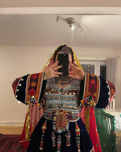 Robe de mariée Kuchi pour femme, 100% polyester, longueur genou, style moderne afghan, élégante broderie florale, robe festive afghane Kuchi - Product Image 6