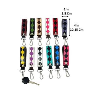 Porte-clés en cuir de vachette artisanal, design à carreaux, élégant et tendance, idéal pour les cadeaux d'entreprise et promotionnels - Product Image 2