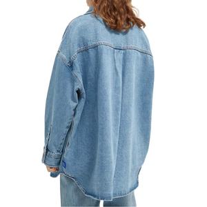 Veste en jean en coton bleu clair surdimensionnée pour femme, design et logo personnalisés, taille US, teinte artisanale, avec doublure - Product Image 3